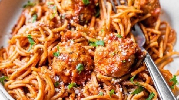 Spaghetti with Chicken Meatballs